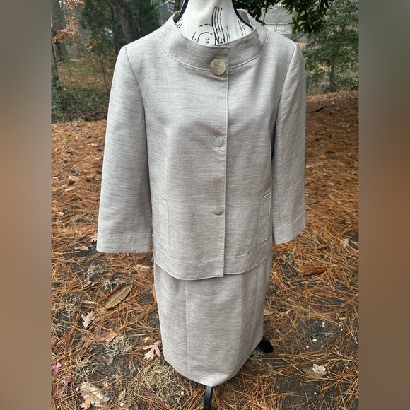 Lafayette 148 Wool Blend Taupe Blazer Skirt Suit Set Size 8 Career Boardroom - Picture 3 of 17